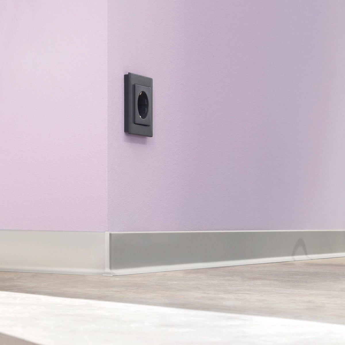 DURAL Plinthe CONSTRUCT METAL aluminium anodisé argent 40mm 250cm