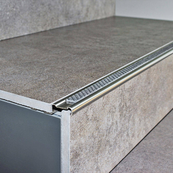 Treppenstufenprofil mit Einlage 13 mm DIAMONDSTEP Edelstahl (V2A/304) anthrazit 11mm 250cm