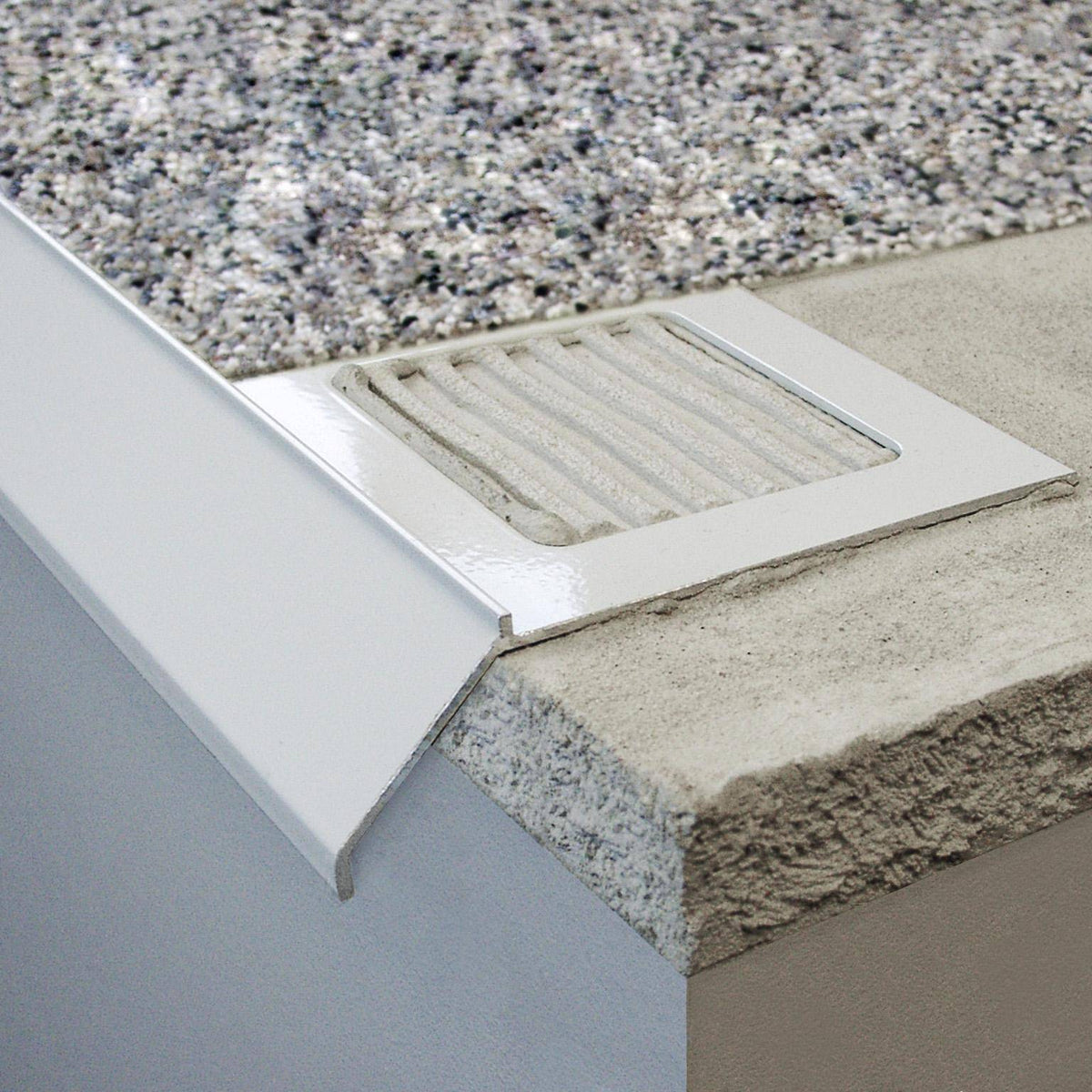 Balkonwinkelprofil DURABAL BT 11 Aluminium eloxiert silber 11+36+25mm 300cm