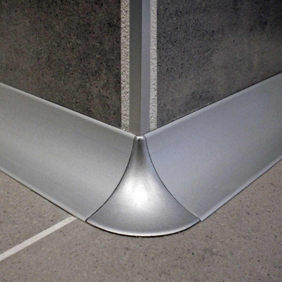 Außenecke DURACOVE HK Metalldruckguss eloxiert silber 28mm