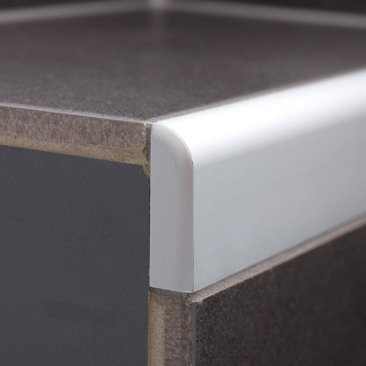 Endkappe links DURASTEP DP Metalldruckguss eloxiert silber 9mm