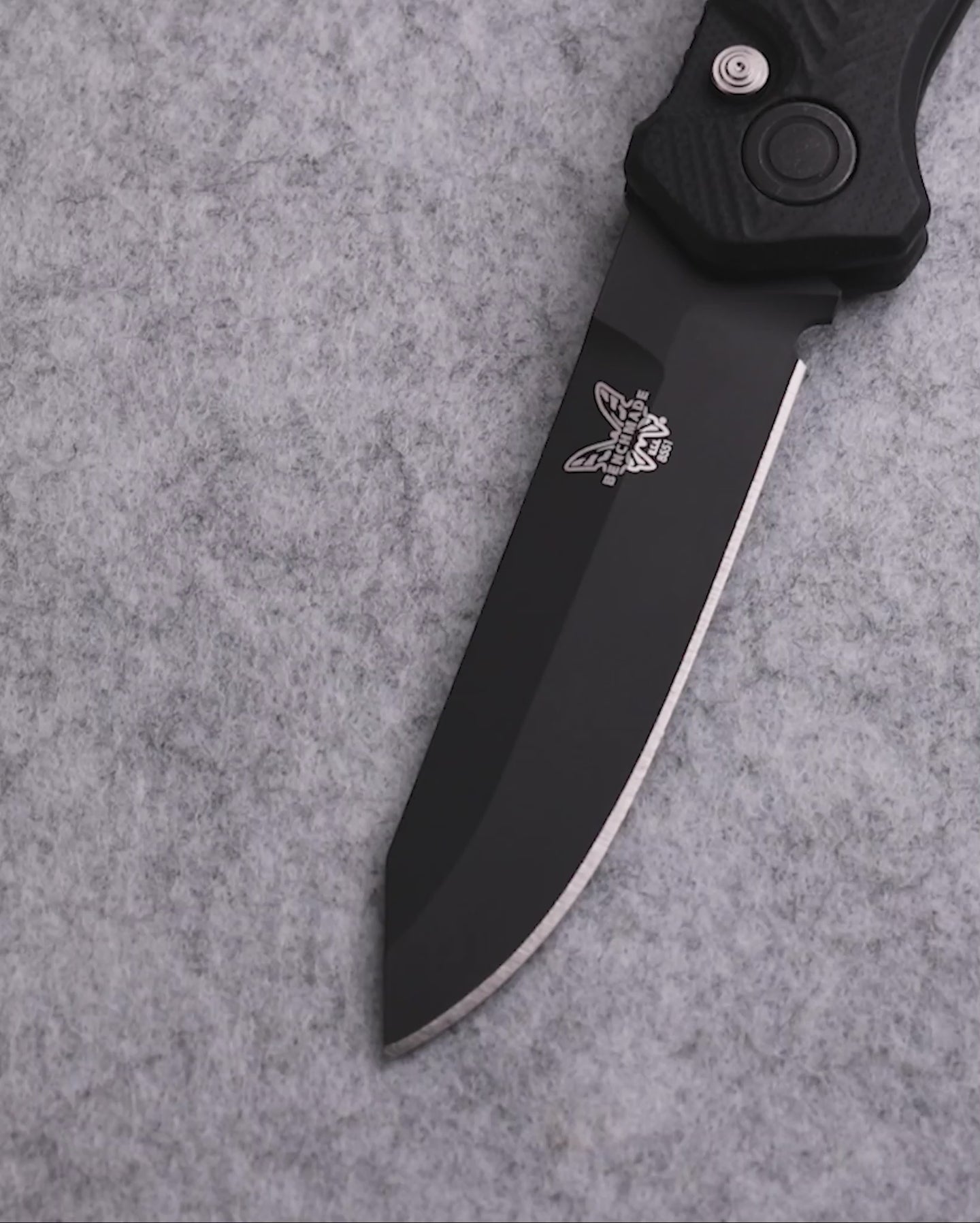 Product video showcasing knife features
