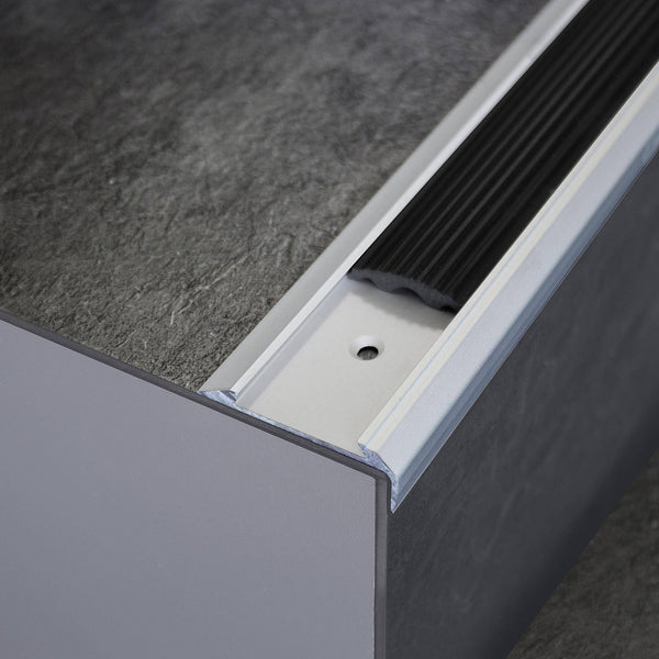 Treppenstufenprofil TREPPENWINKEL Aluminium eloxiert silber 12mm 250cm